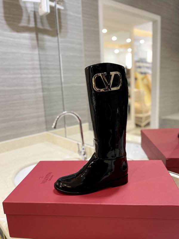 2024 Valentino Women's boots 1012